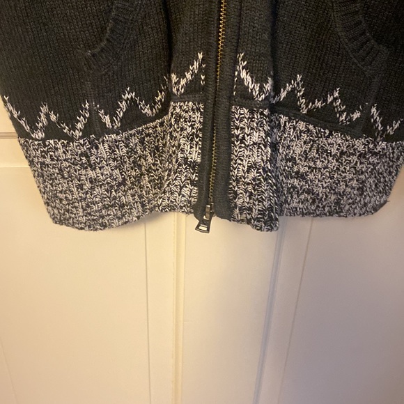 Size L Eddie Bauer double zip grey sweater with front pockets. - Picture 3 of 7